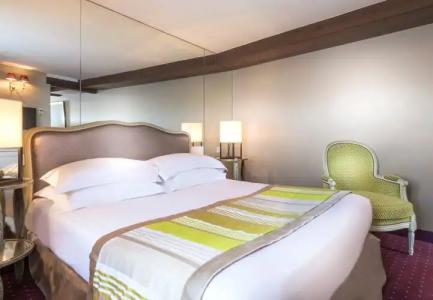Dauphine Saint Germain - 5