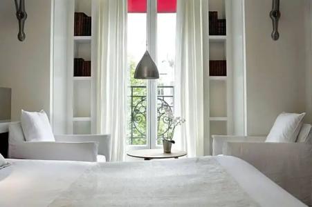 Hôtel de Banville - 110