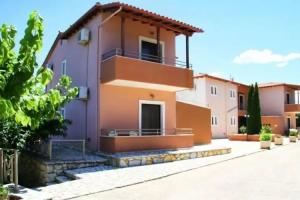 Semiramis, Lefkada Town