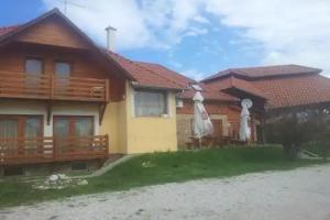 Guest House «Liliom Apartmanhaz Kehida», Kehidakustany