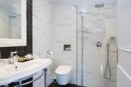 & Spa de Latour Maubourg - 7