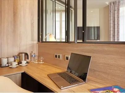 Hôtel de Sévigné - 101