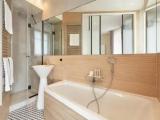 Deluxe Triple room with balcony