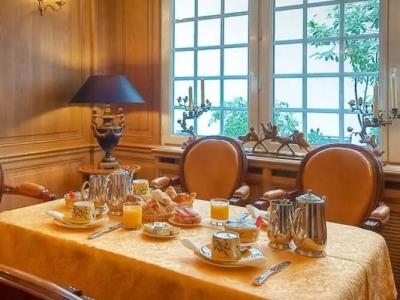 Hôtel de Varenne - 16