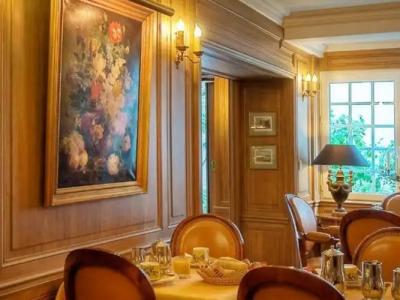 Hôtel de Varenne - 19