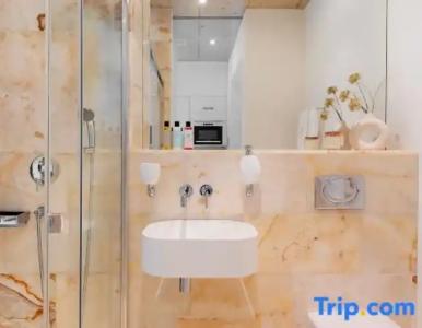 VISIONAPARTMENTS Otto-Braun-Strasse - contactless check-in - 50