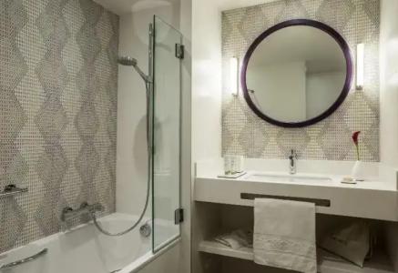 Hôtel Parc Saint-Séverin - Esprit de France - 68