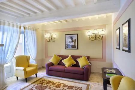 Relais & Châteaux Il Falconiere - 77