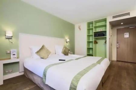 Kyriad Paris 18 - Porte de Clignancourt - Montmartre - 104