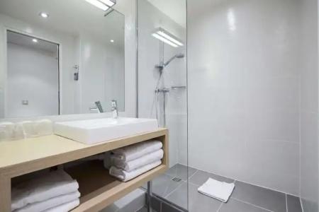 Kyriad Paris 18 - Porte de Clignancourt - Montmartre - 116