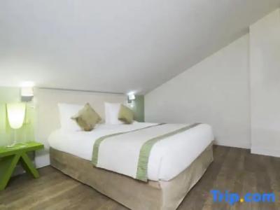 Kyriad Paris 18 - Porte de Clignancourt - Montmartre - 122
