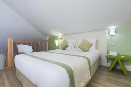 Kyriad Paris 18 - Porte de Clignancourt - Montmartre - 107