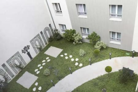 Kyriad Paris 18 - Porte de Clignancourt - Montmartre - 100