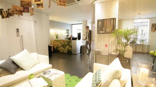 Glasgow Monceau by Patrick Hayat - 1