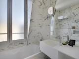 Deluxe Triple room with city view