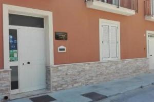 THE BEST ROOMS & APARTAMENT - Parcheggia gratis sotto casa ed entra -, Mazara del Vallo