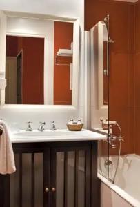 Serotel Lutèce - 82