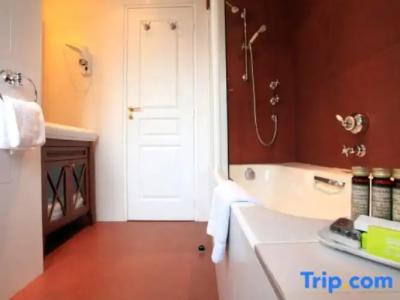 Serotel Lutèce - 102