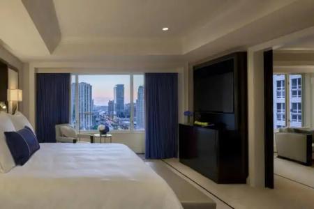 The Peninsula Chicago - 96