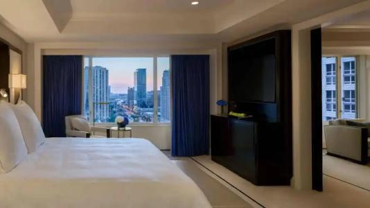 The Peninsula Chicago - 35