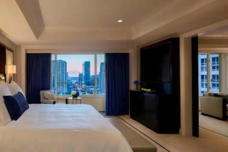 The Peninsula Chicago - 43