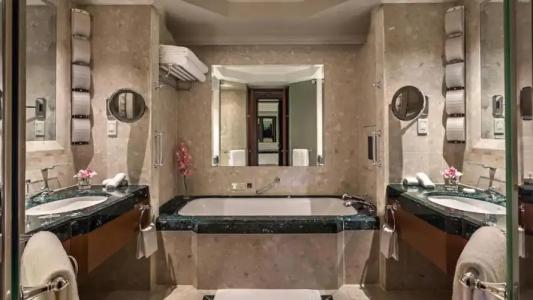 The Peninsula Bangkok - SHA Extra Plus - 103