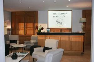 Best Western Le Cheval Blanc -Centre- Vieux Port Hotel, Honfleur