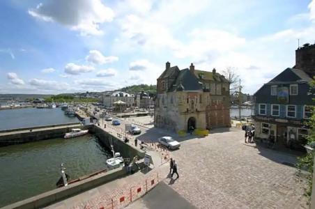 Best Western Le Cheval Blanc -Centre- Vieux Port - 50