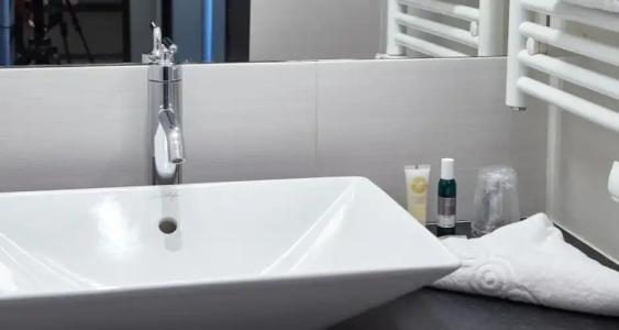 Best Western Le Cheval Blanc -Centre- Vieux Port - 218