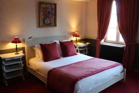 Best Western Le Cheval Blanc -Centre- Vieux Port - 65