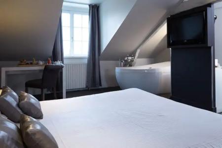 Best Western Le Cheval Blanc -Centre- Vieux Port - 154