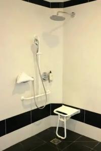 Best Western Le Cheval Blanc -Centre- Vieux Port - 95