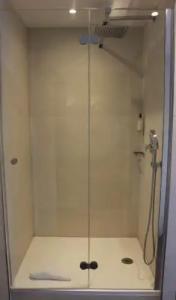 Best Western Le Cheval Blanc -Centre- Vieux Port - 38