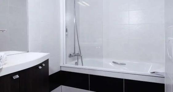 Best Western Le Cheval Blanc -Centre- Vieux Port - 73