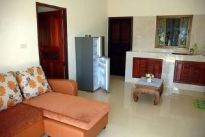 Apple Bungalows, Bang Saphan