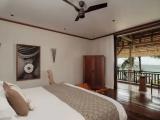 Villa with balcony and beachfront
