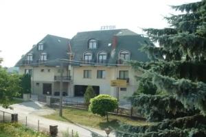 Hotel Holdfény, Velence