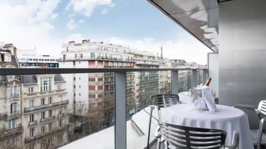 Renaissance Paris Arc de Triomphe - 124