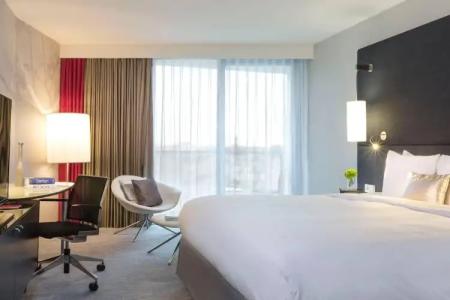 Renaissance Paris Arc de Triomphe - 52