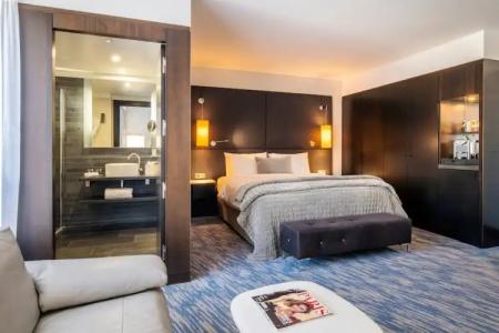 Renaissance Paris Arc de Triomphe - 90