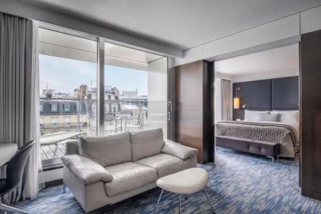 Renaissance Paris Arc de Triomphe - 34