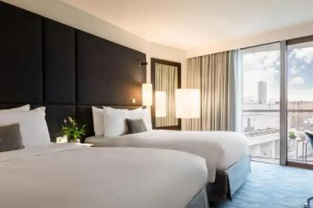 Renaissance Paris Arc de Triomphe - 80