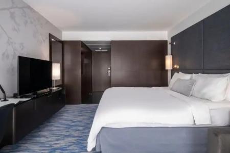 Renaissance Paris Arc de Triomphe - 62