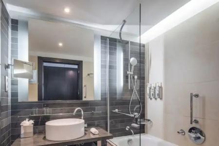 Renaissance Paris Arc de Triomphe - 44