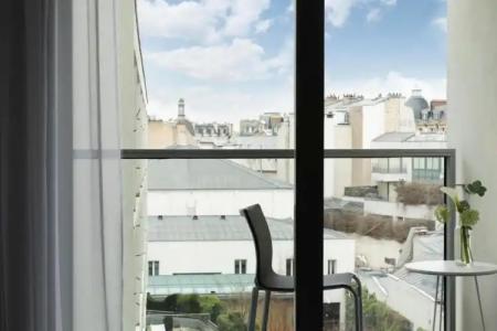 Renaissance Paris Arc de Triomphe - 69