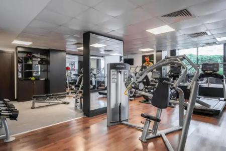 Renaissance Paris Arc de Triomphe - 20