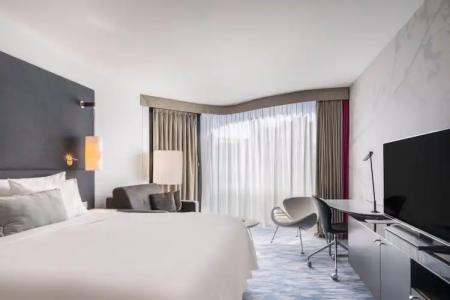 Renaissance Paris Arc de Triomphe - 57