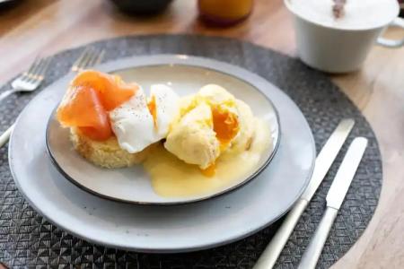 Renaissance Paris Arc de Triomphe - 12