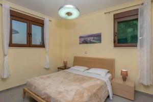 Villa Stefania I Seaview, Private Pool, 1km to Sea, Kato Galatas