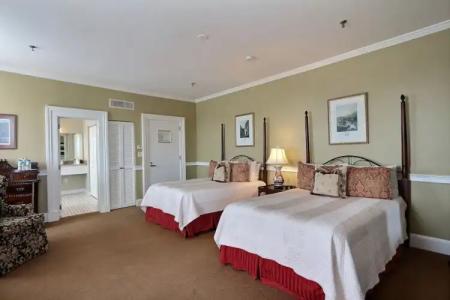 The Presidents' Quarters Inn - 113